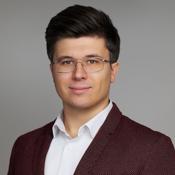 Слави Дяковски