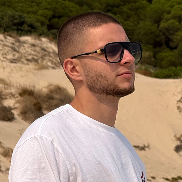 Адриан Артеро