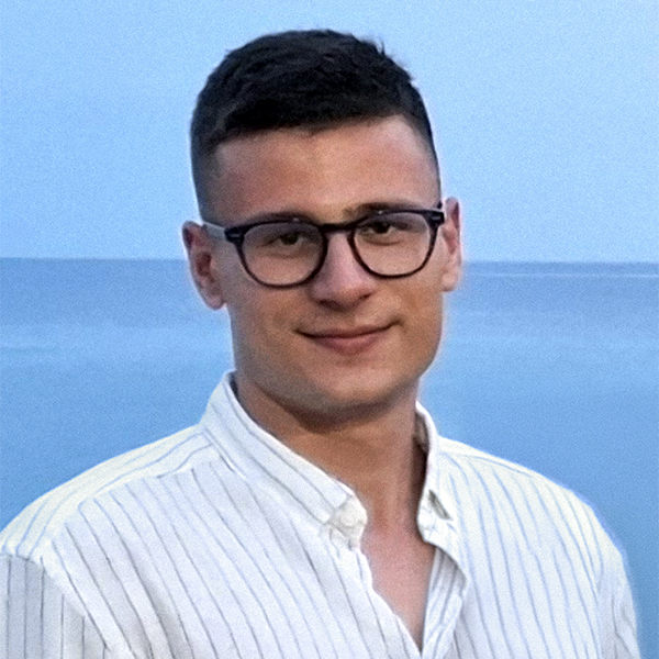 Айкан Арунов