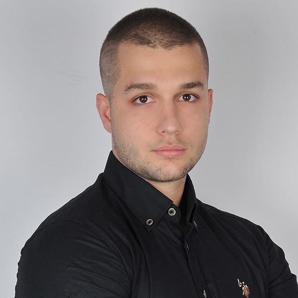 Евгени Сандев